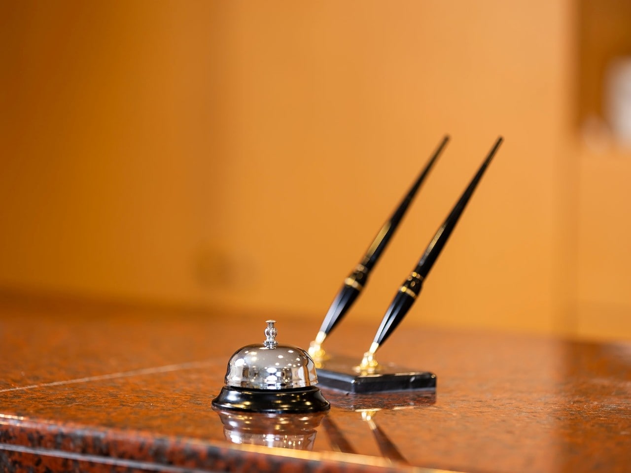 お気軽にフロントスタッフにお声掛けください